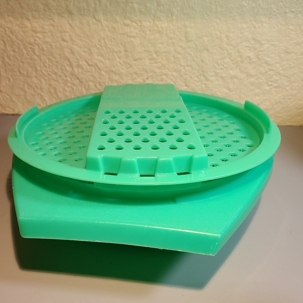 Vintage Tupperware Cheese Grater Set